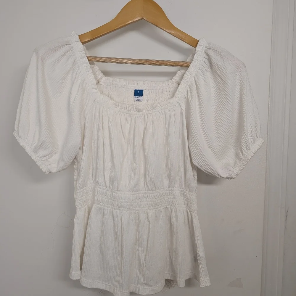 OLD NAVY PUFF SLEEVES SMOCKED BABY DOLL BLOUSE SIZE SMALL - Picture 2 of 5